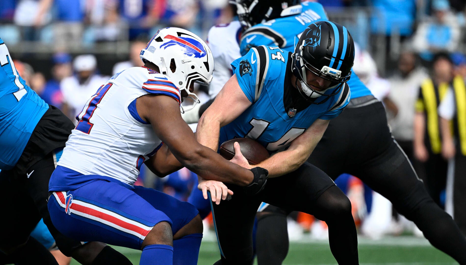 Ed Oliver injury: Bills star DT out indefinitely after suffering torn biceps against Panthers, per report