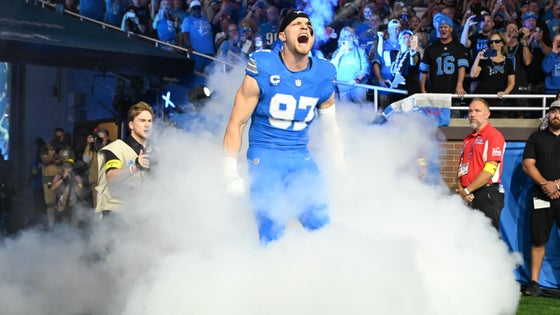aidan-hutchinson-lions.jpg