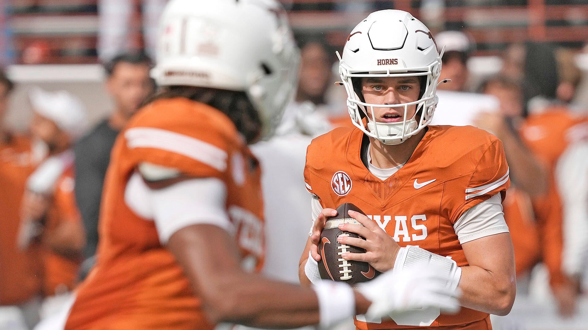 Today's top games to watch, best bets, odds: Texas A&M at Texas, Luka Doncic faces the Mavericks and more