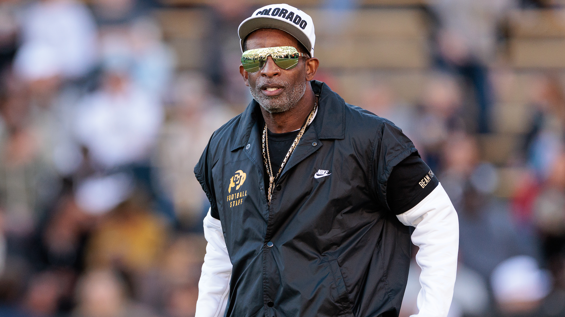 <a href="https://www.cbssports.com/college-football/news/deion-sanders-blowout-colorado-loss-arizona-come-at-me/" target="_blank">Deion Sanders halts athlete interviews after blowout Colorado loss to Arizona, says ‘come at me’</a>