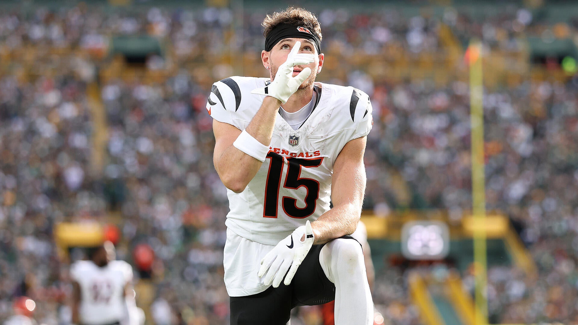 BOOM! Bengals' Charlie Jones gets day started with 98-yard TD return on ...