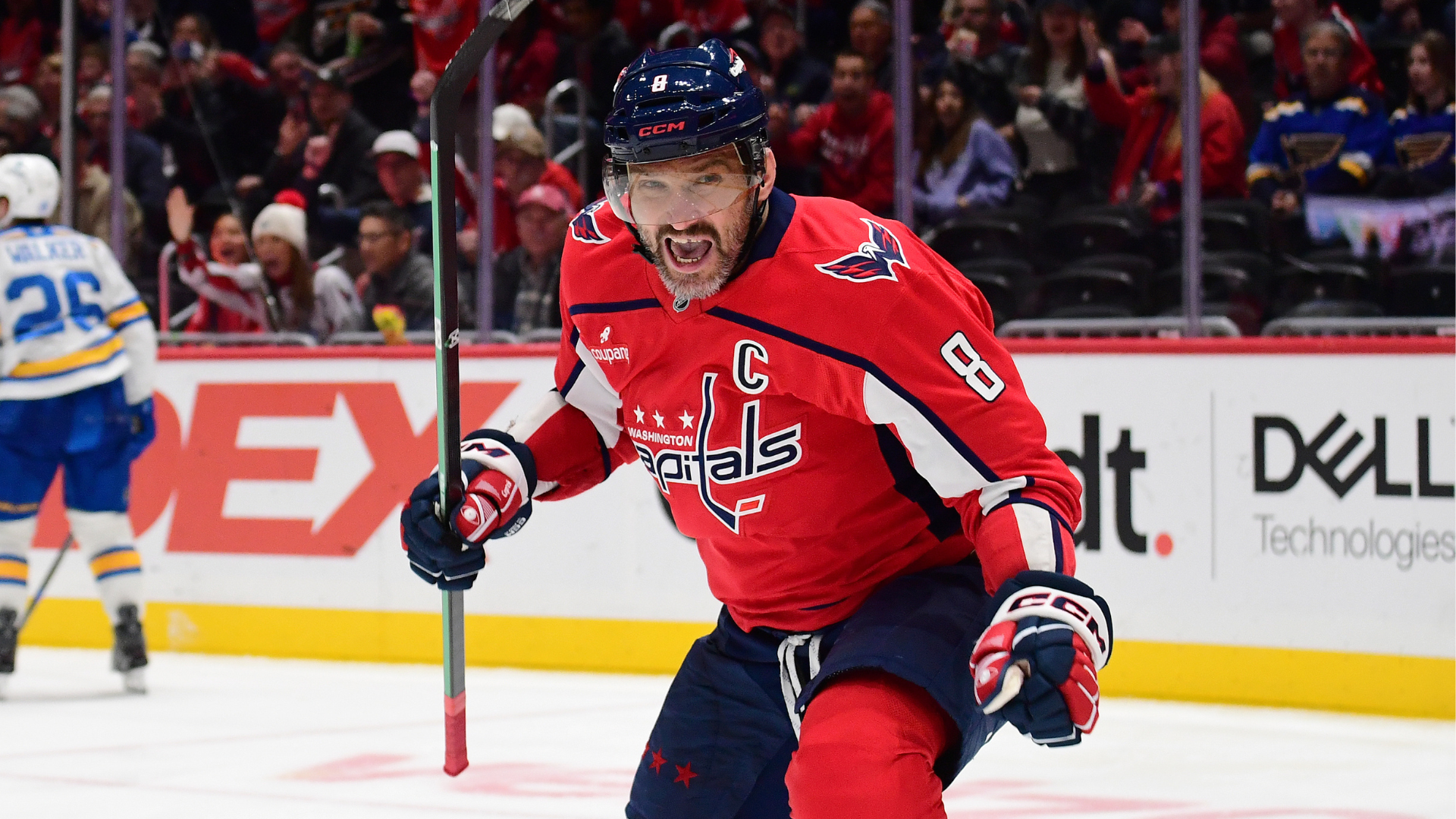 알렉스 오베치킨 골 트래커: 캡스 스타가 NHL 역사상 최초로 900골을 기록한 선수