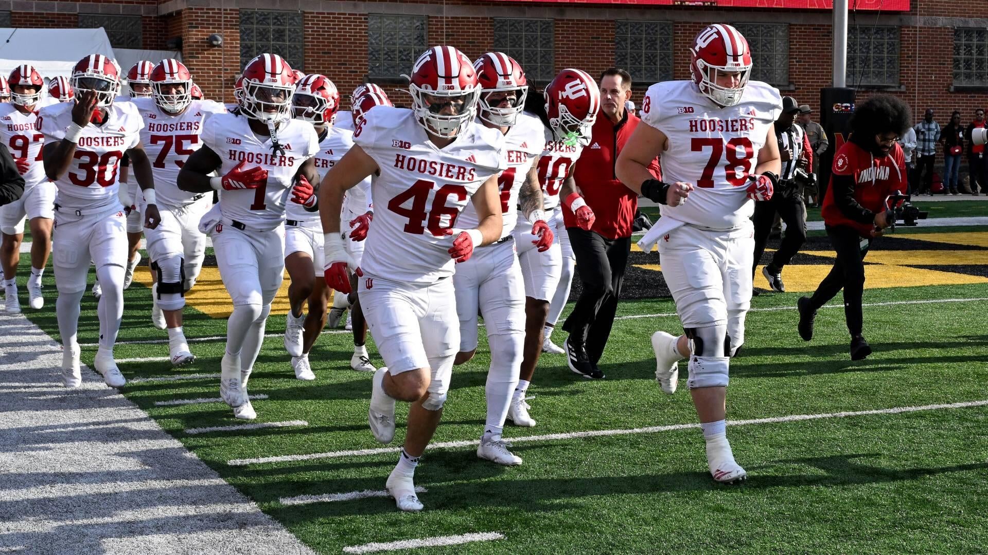<a href="https://www.cbssports.com/college-football/news/indiana-penn-state-prediction-pick-odds-spread-where-to-watch-live/" target="_blank">Indiana vs. Penn State prediction, pick, spread: No. 2 Hoosiers hit the road to take on Nittany Lions</a>