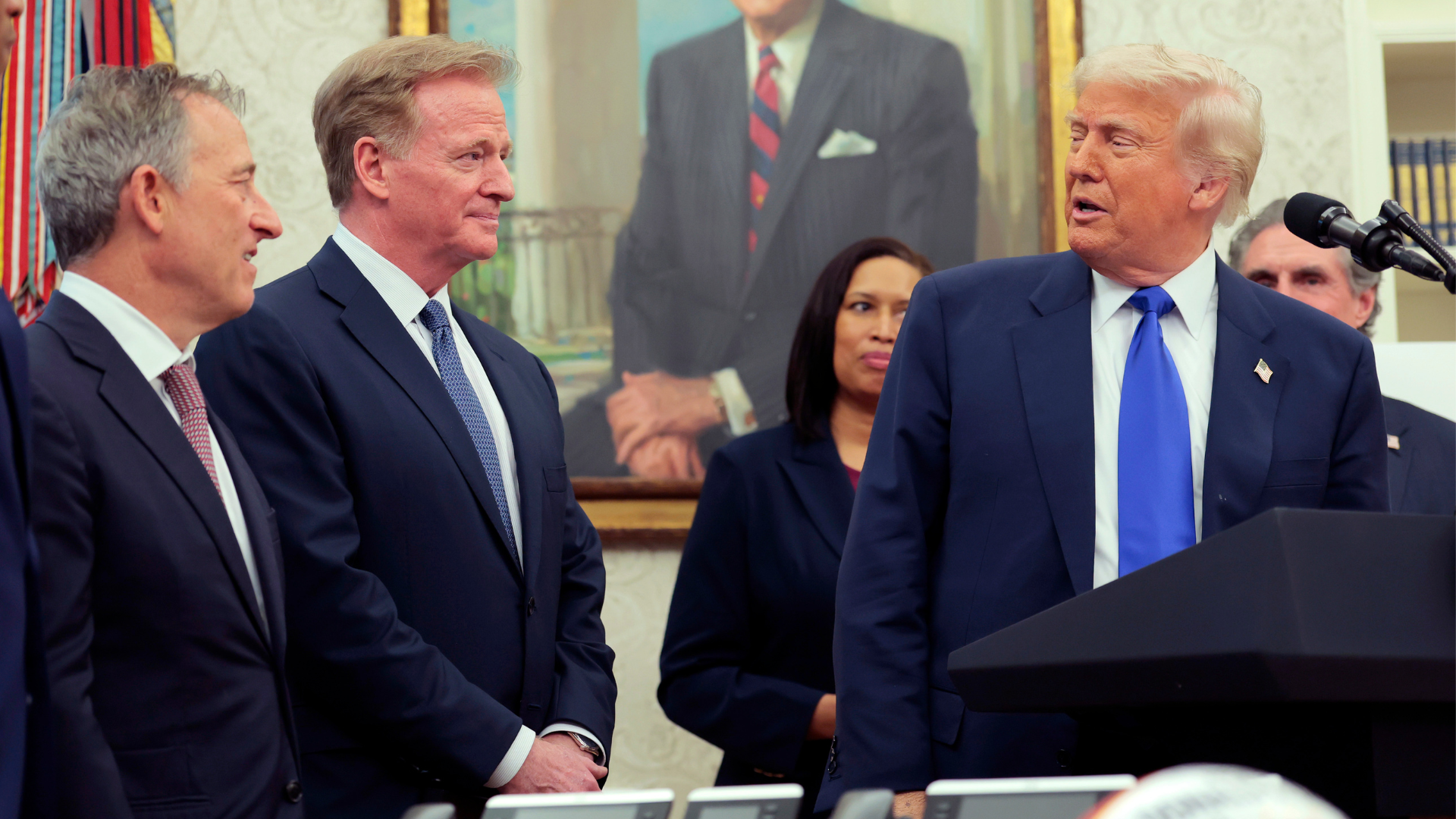 Donald Trump wants Commanders' new stadium in Washington, D.C. named after him, per report