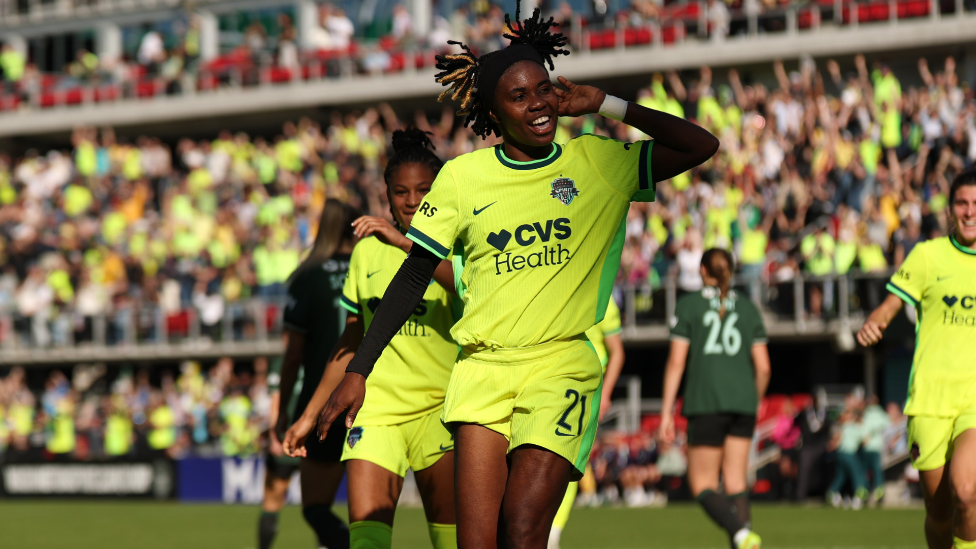 워싱턴 스피릿, 극적인 승부차기 끝에 NWSL 플레이오프에서 레이싱 루이빌 제압하고 진출.