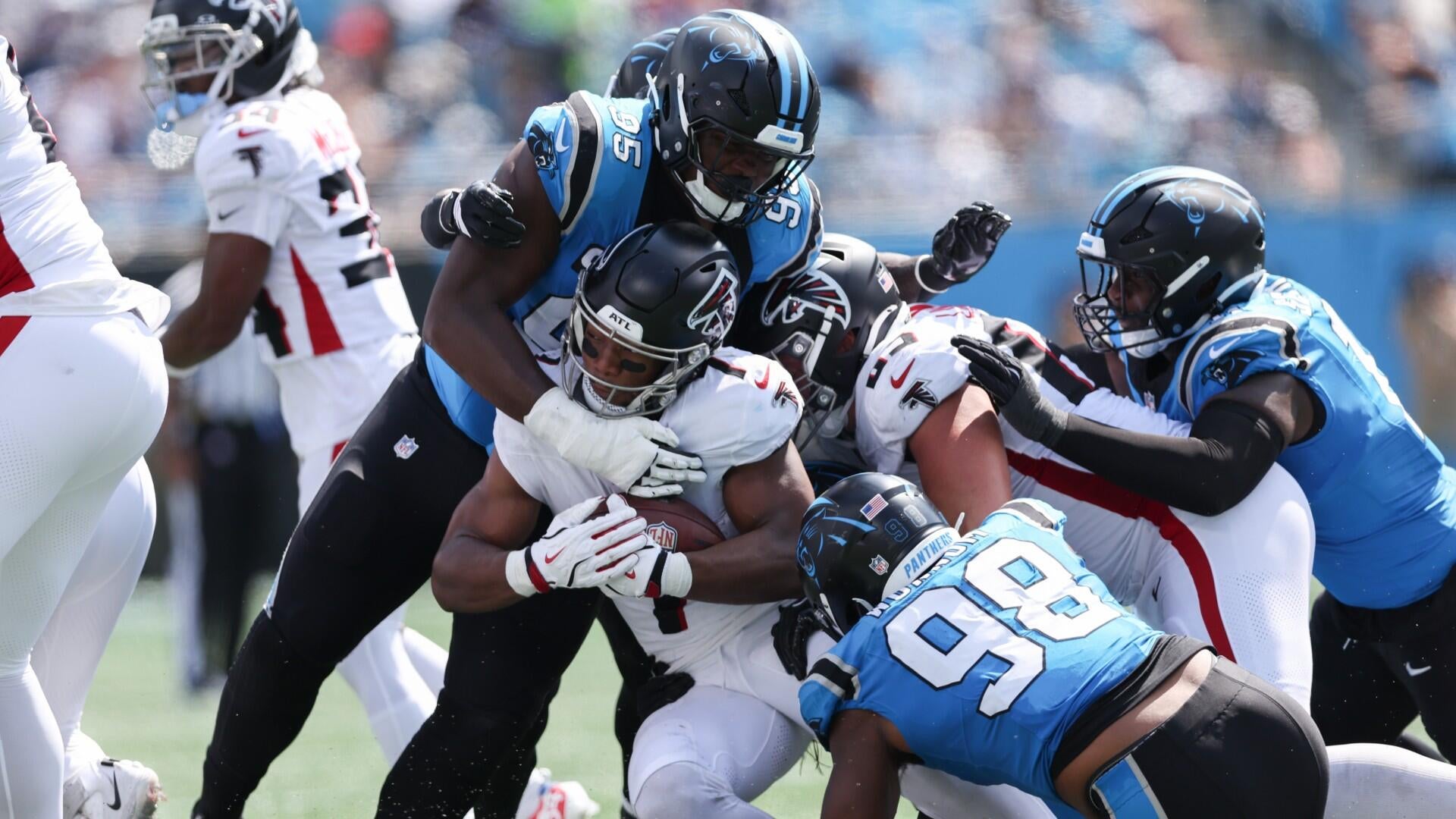 NFL DFS, 팰컨스 vs. 버커니어스: 'Thursday Night Football' 최고의 데일리 판타지 선수 추천, 라인업, 조언