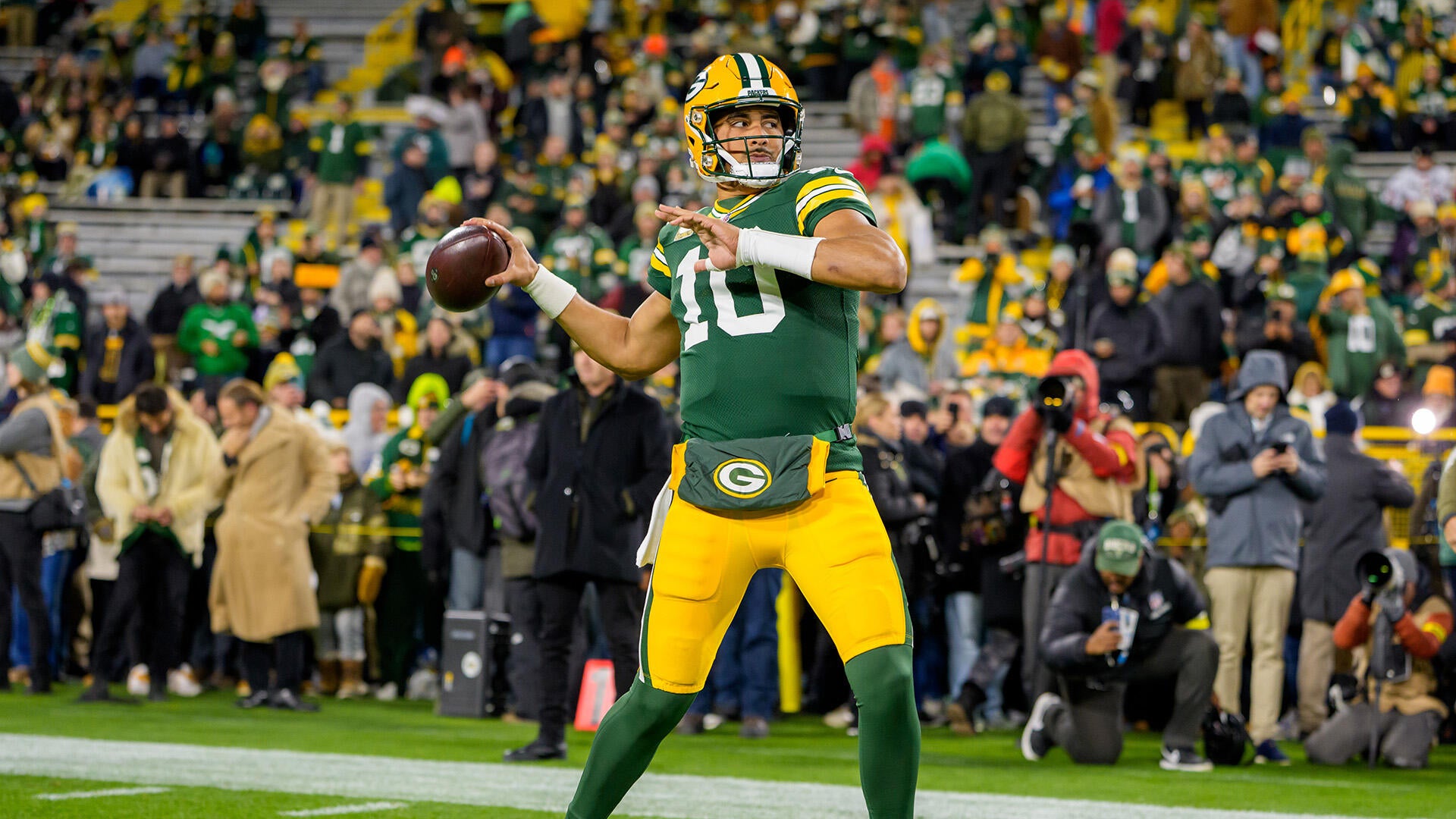 NFL Week 15 picks: Our experts break down Packers-Broncos, Patriots-Bills and a loaded Sunday slate