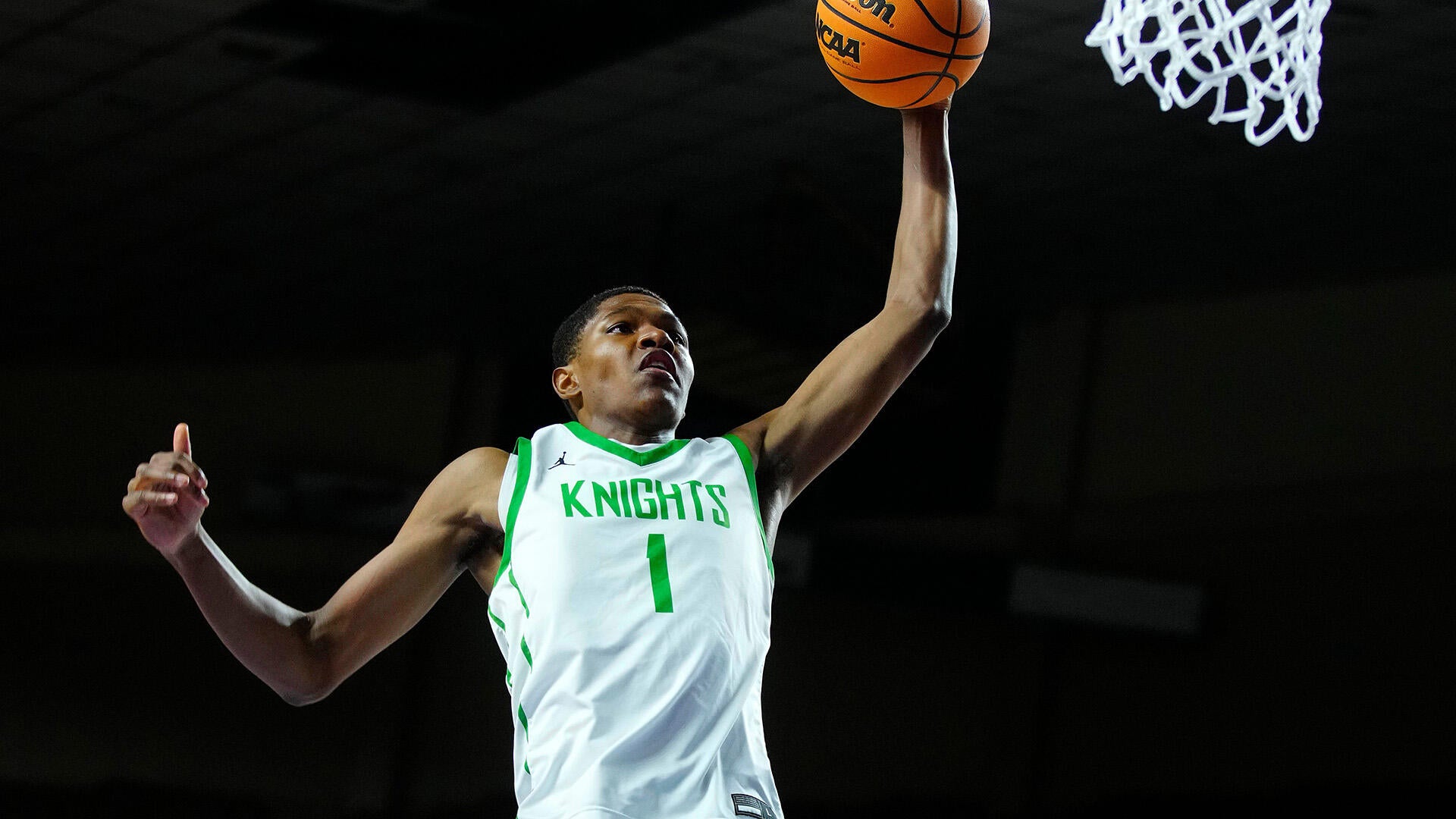 cbssports.com - Kyle Boone - Duke basketball recruiting: Five-star recruit Cameron Williams commits to Blue Devils over Arizona, Texas