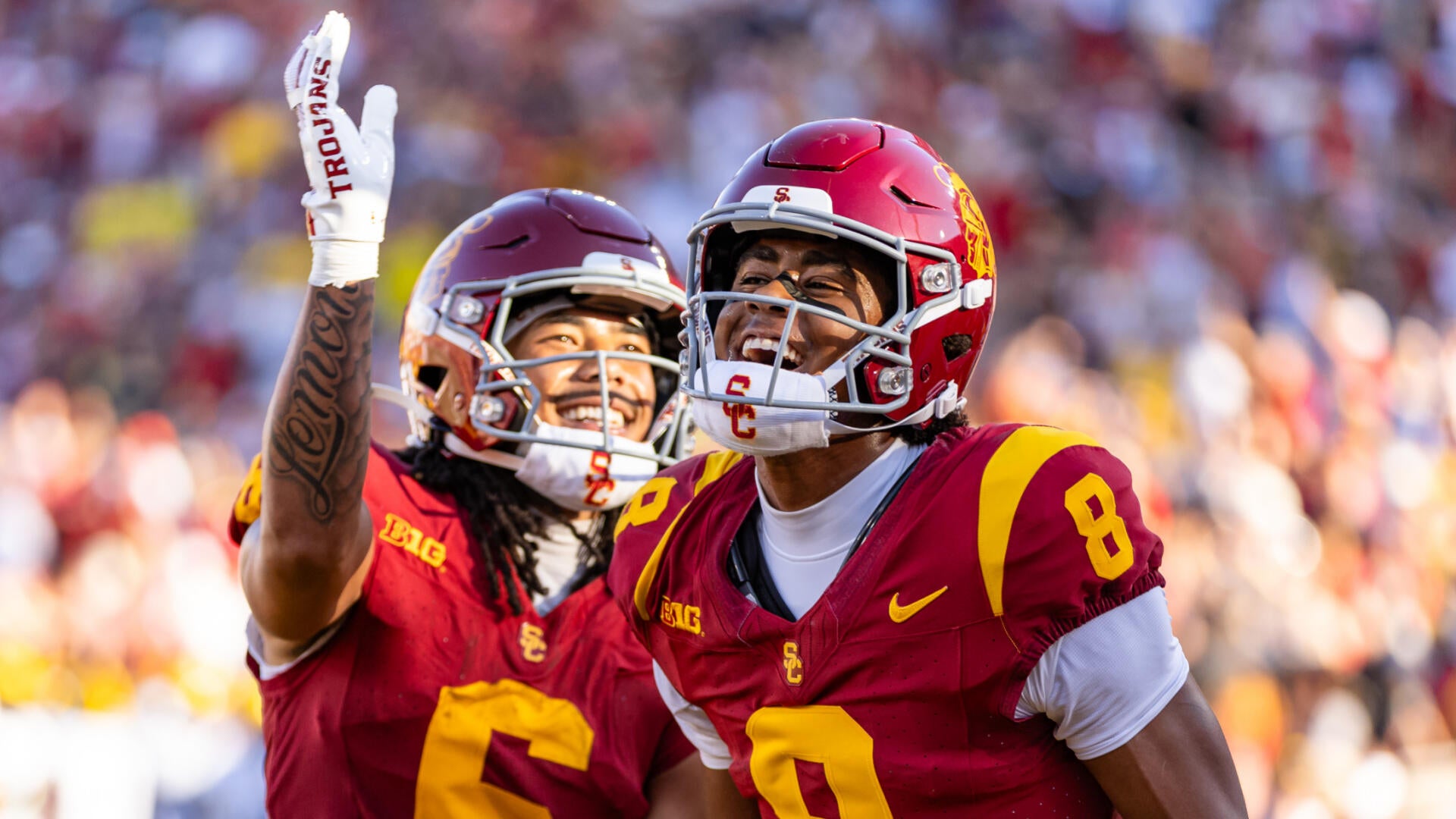 <a href="https://www.cbssports.com/college-football/news/usc-oregon-nfl-draft-prospect-rankings-dante-moore-makai-lemon/" target="_blank">USC vs. Oregon features 12 players in top 100 NFL Draft prospect rankings including Dante Moore, Makai Lemon</a>