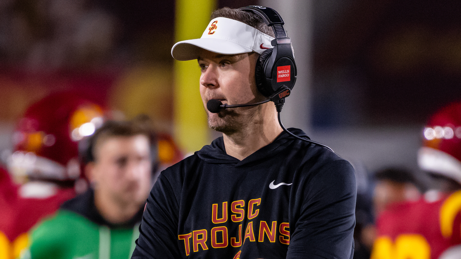 Lincoln Riley loses temper in response to 'dumbest question' following USC loss at Oregon