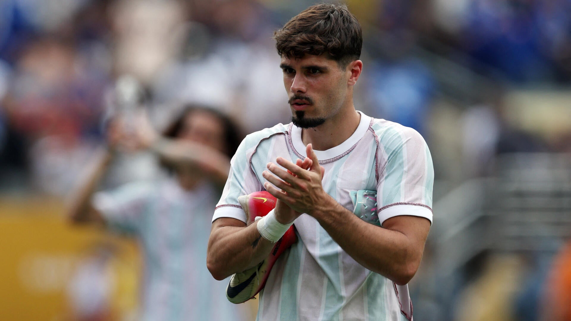 Chelsea vs. Barcelona prediction, start time: Best bets for Tuesday's UCL match from proven expert