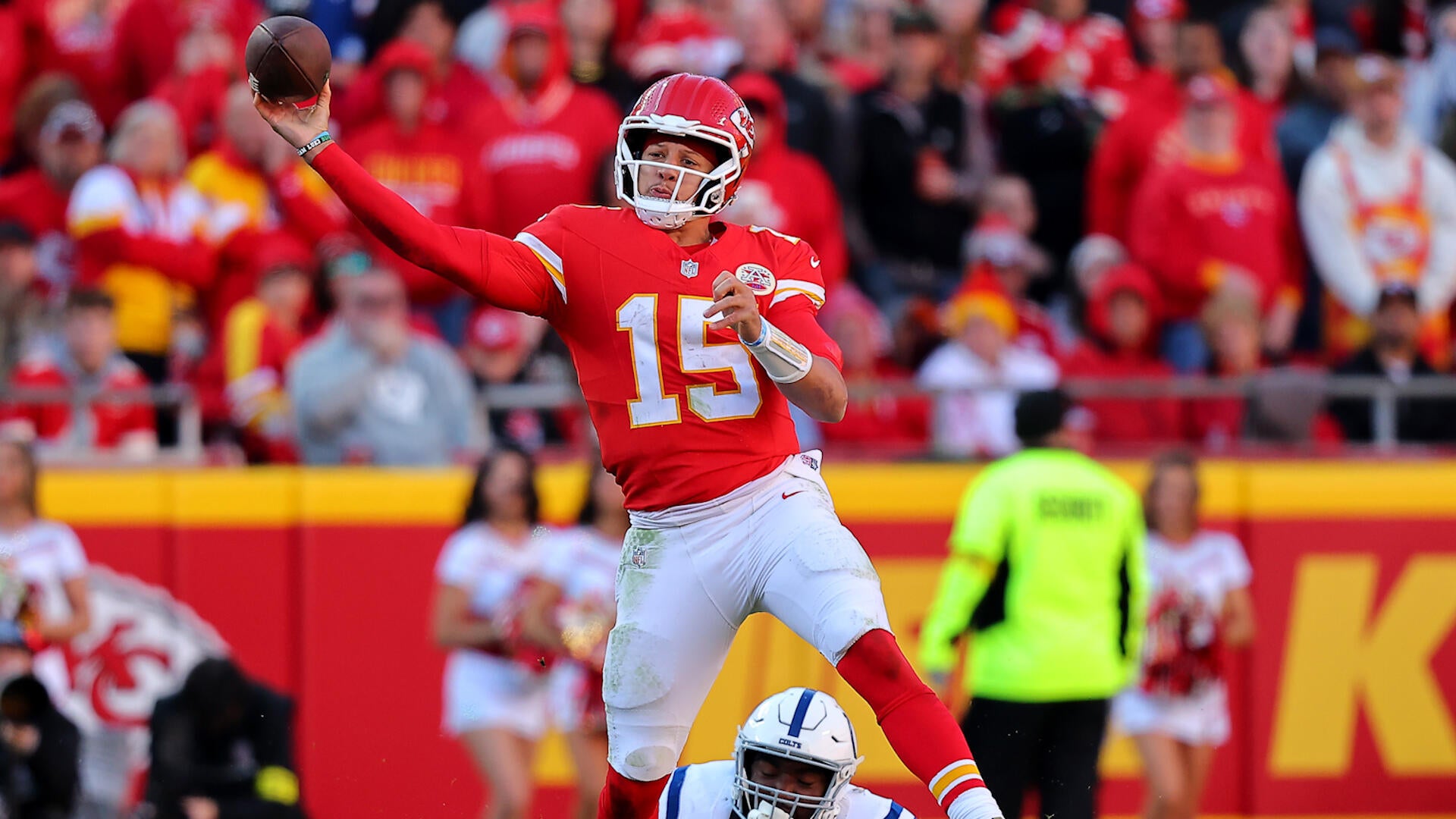 https://sportshub.cbsistatic.com/i/2025/11/23/4861524b-fce4-4a2f-846c-0a319f3bd0b5/mahomes.jpg