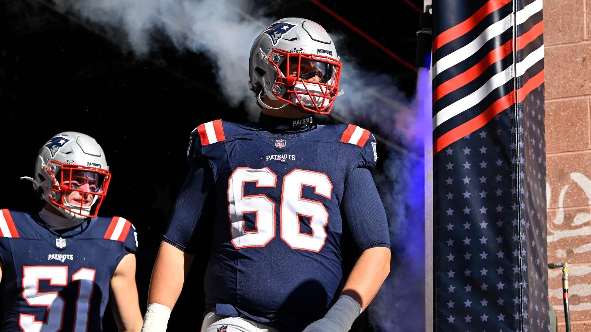 Will Campbell injury: Patriots rookie OL to have MRI after hurting knee vs. Bengals