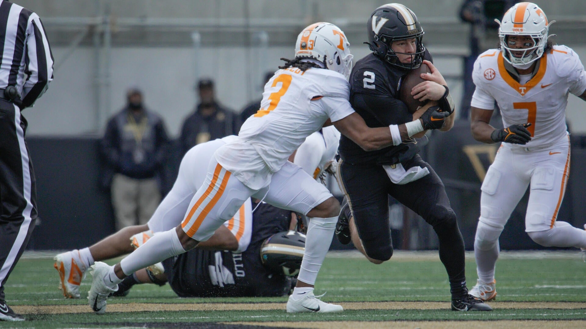 Tennessee vs. Vanderbilt prediction, pick, odds, spread: Volunteers, Commodores set for 120th all-time meeting
