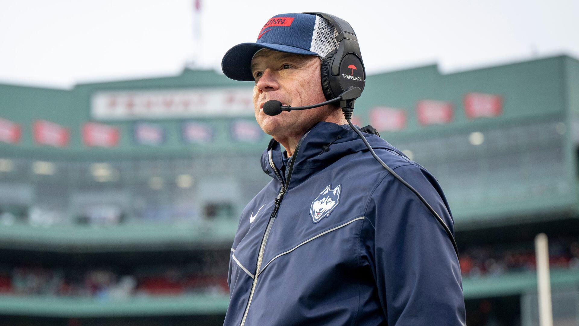 <a href="https://www.cbssports.com/college-football/news/colorado-state-hires-coach-jim-mora-uconn-pac-12/" target="_blank">Colorado State hires Jim Mora: Rams to enter new-look Pac-12 with coach who rebuilt UConn program</a>