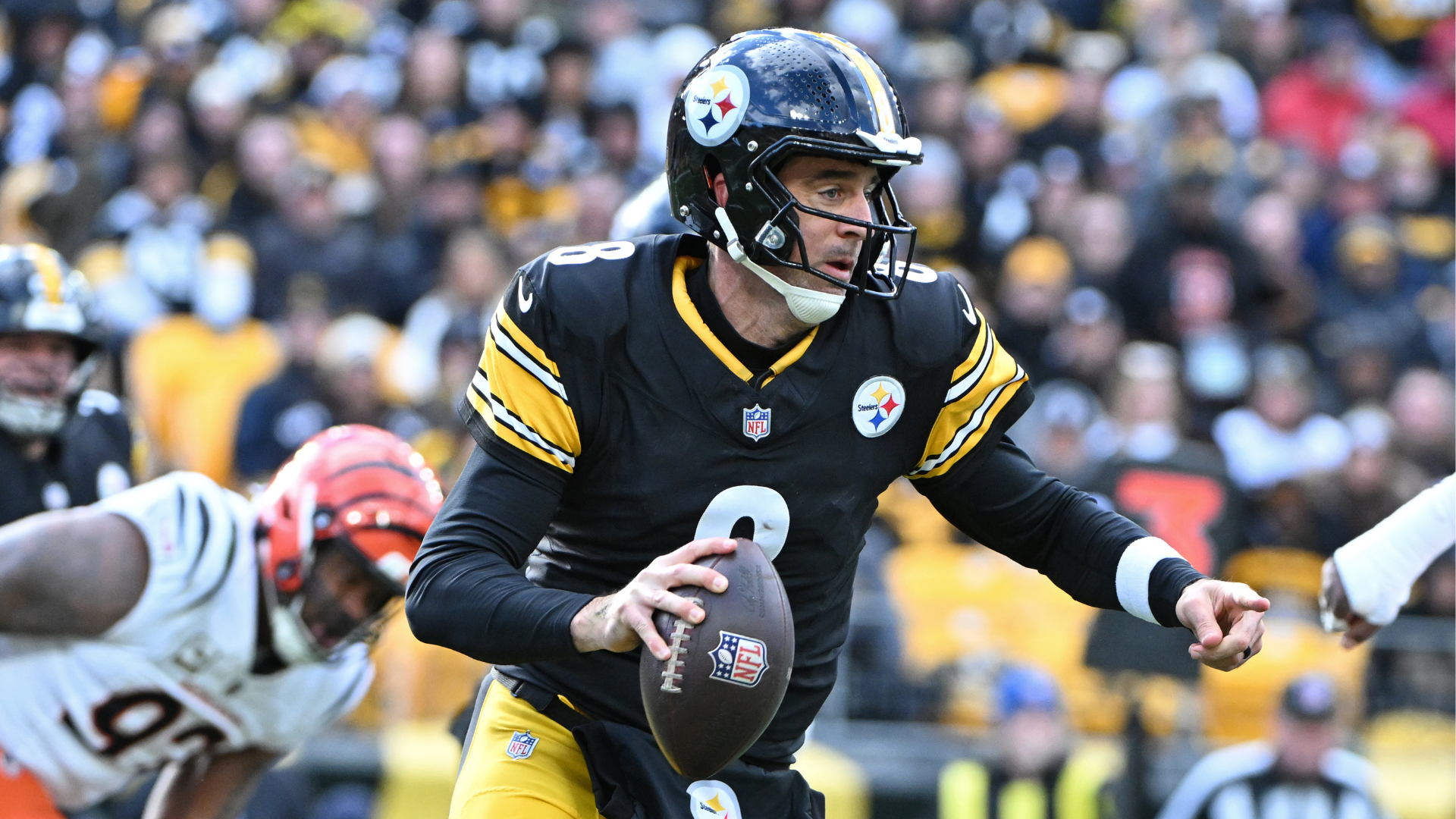 Aaron Rodgers injury update: Steelers QB to start vs. Bills despite fractured wrist, per Mike Tomlin