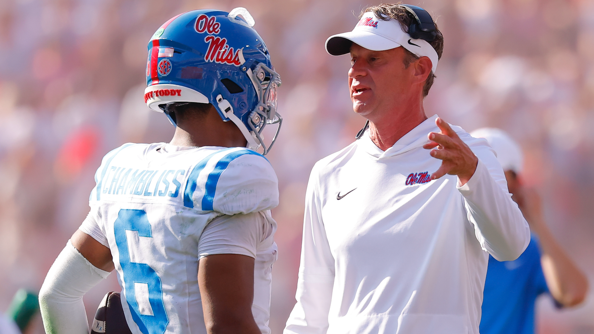 <a href="https://www.cbssports.com/college-football/news/lane-kiffin-lsu-ole-miss-trinidad-chambliss-transfer-portal/" target="_blank">Could Trinidad Chambliss follow Lane Kiffin to LSU? Social media post from new Tigers coach raises questions</a>