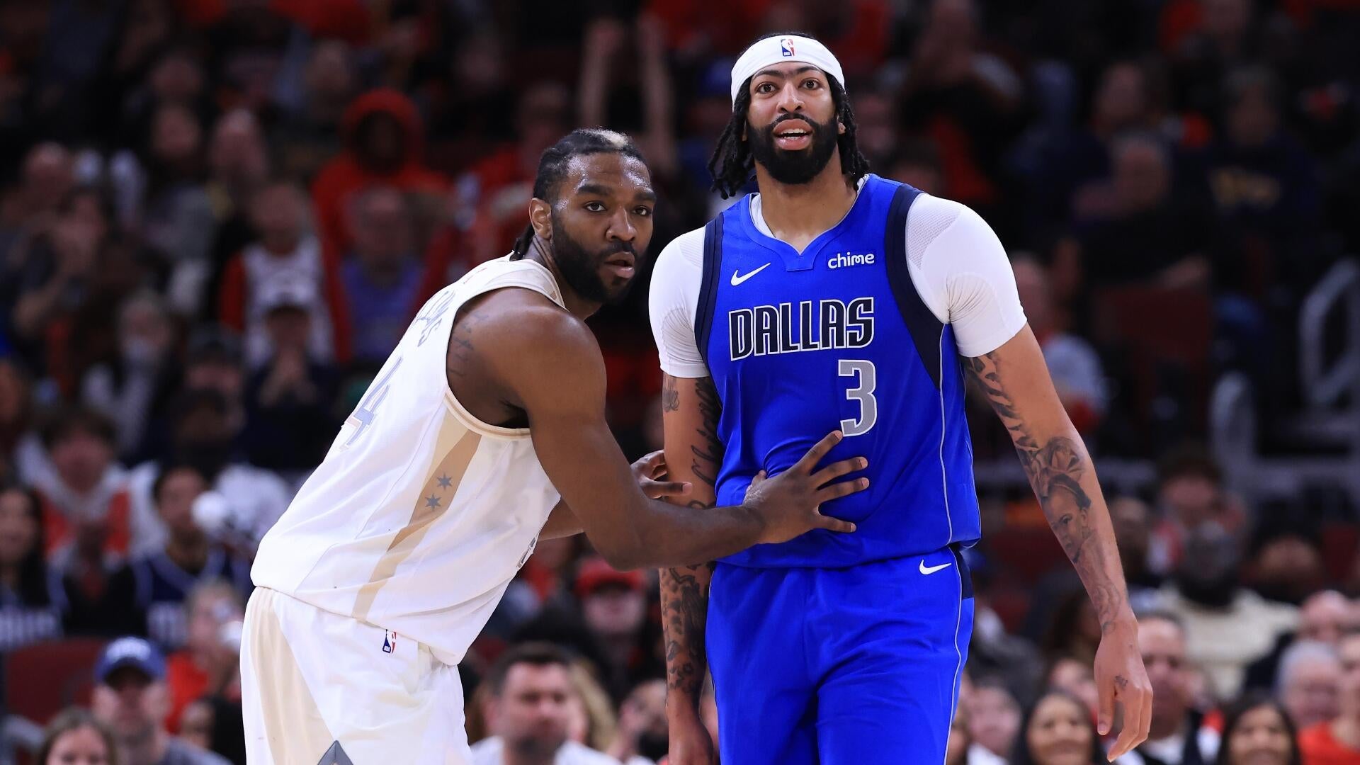 Bulls have had 'internal discussions' about trading for Chicago native Anthony Davis, per report