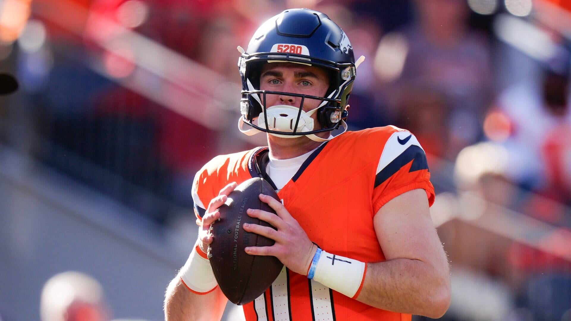 Broncos vs. Raiders prediction: Denver will keep pace for the AFC's top spot against reeling Las Vegas