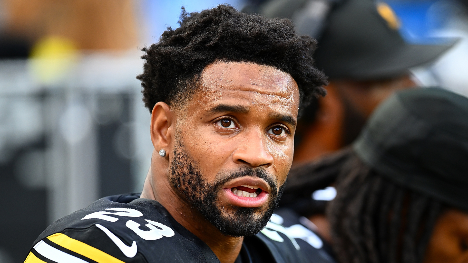 Darius Slay will not report to Bills after being claimed off waivers; former Pro Bowl CB 'will take time away'