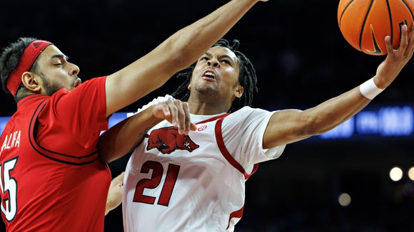Louisville vs Arkansas