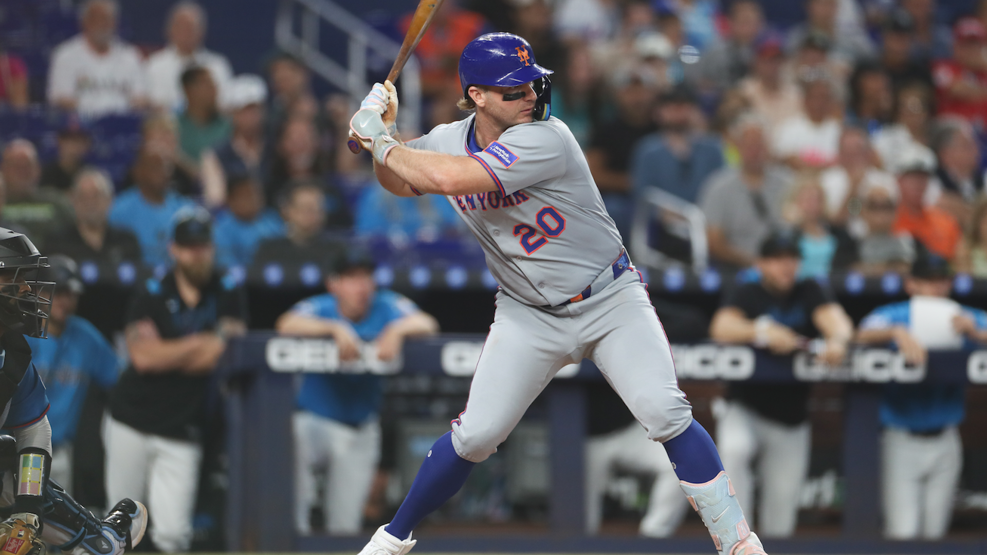 Mets To Make Choice Between Pete Alonso or Edwin Diaz
