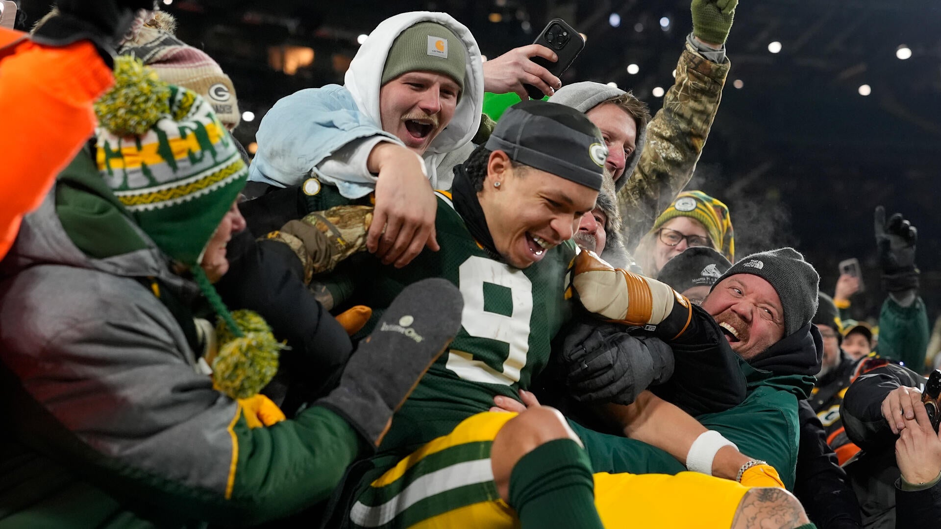 https://sportshub.cbsistatic.com/i/2025/12/08/cb6d5513-a318-4bf1-8eda-6764265c7577/packers.jpg