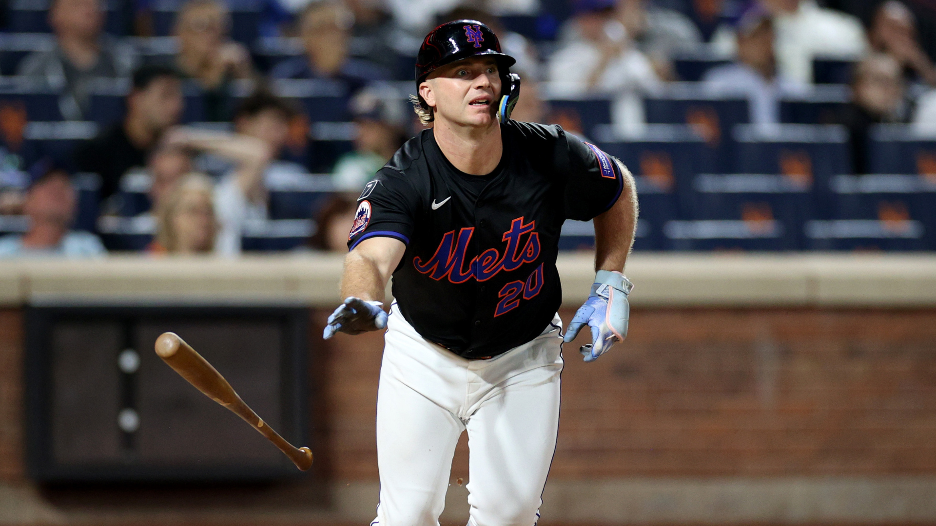 MLB free agent tracker: Pete Alonso lands Orioles deal; Kyle Schwarber returns to Phillies on record contract