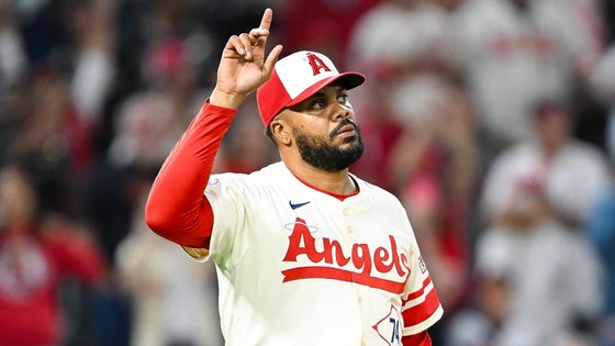 kenley-jansen-angels-g.jpg