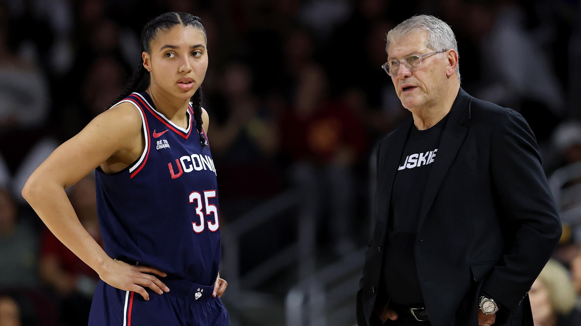 NCAAW Highlights: No. 1 UConn at No. 16 USC (12/13)