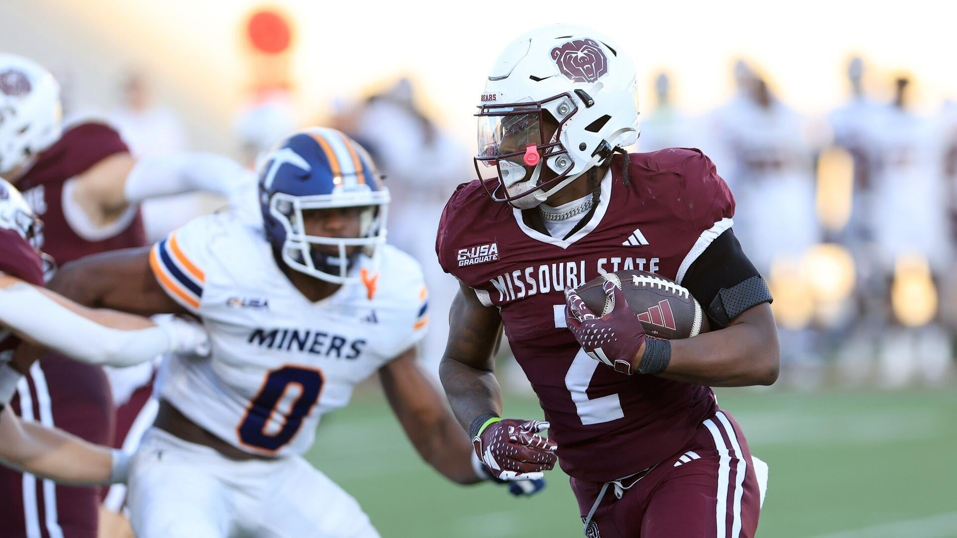 <a href="https://www.cbssports.com/college-football/news/arkansas-state-missouri-state-prediction-odds-2025-xbox-bowl-picks/" target="_blank">Arkansas State vs. Missouri State prediction, odds: 2025 Xbox Bowl picks, best bets by proven model</a>
