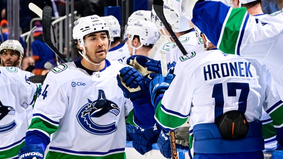 Canucks vs Islanders