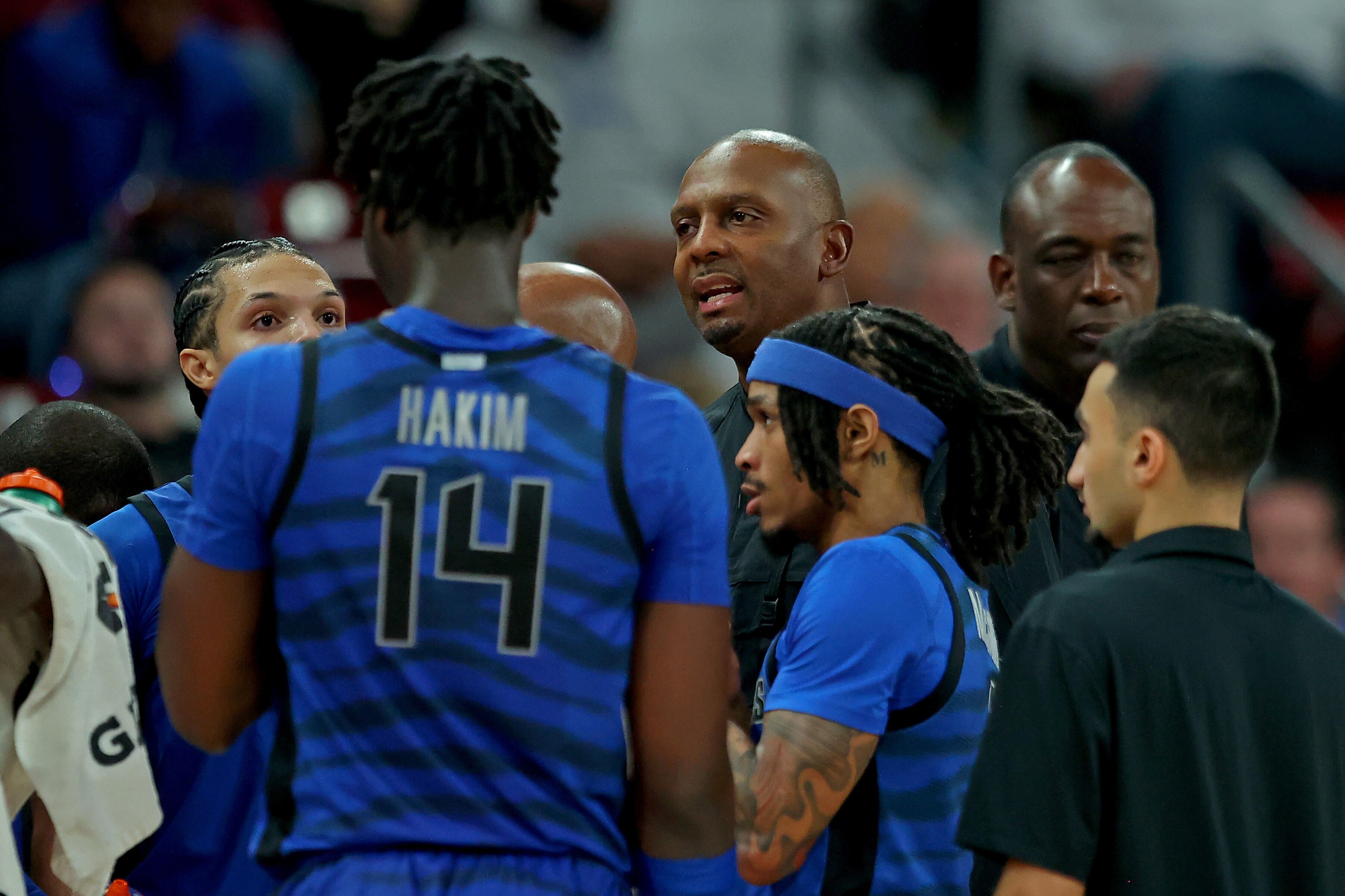 Kentucky and UNC soar; Free-falling Memphis is down to one NCAA Tournament path