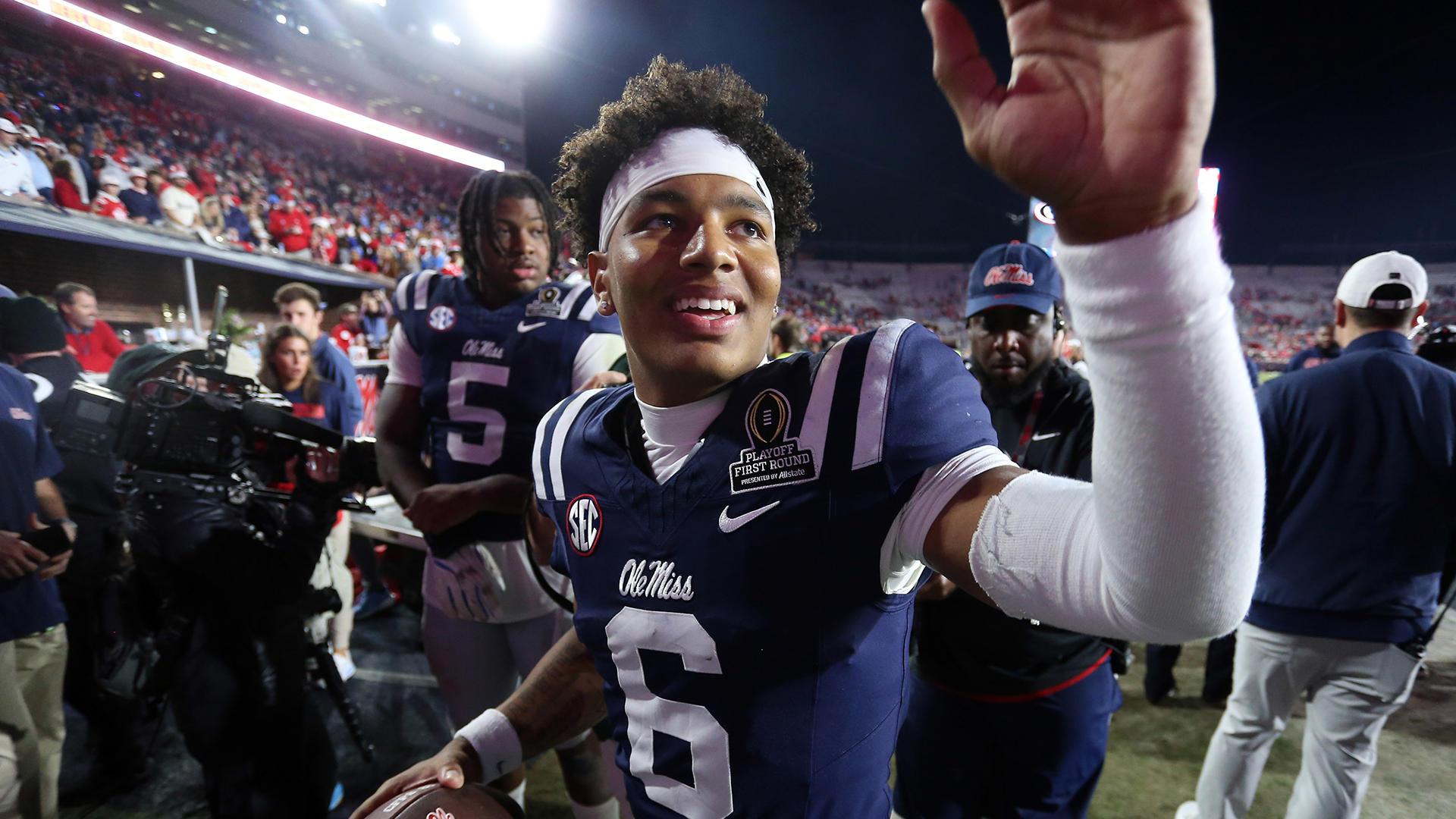 <a href="https://www.cbssports.com/college-football/news/trinidad-chambliss-ole-miss-future-ncaa-waiver-lsu-lane-kiffin/" target="_blank">Trinidad Chambliss’ future at Ole Miss is up in the air, but uncertainty has been a common theme along journey</a>