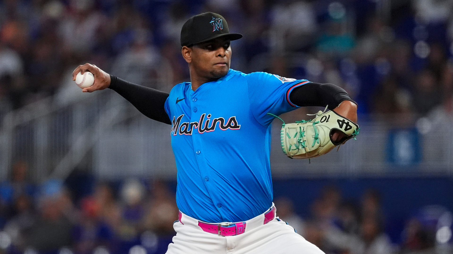 MLB rumors: Yankees eye top trade targets, a new suitor for Bo Bichette, an 'aggressive' offer to Alex Bregman