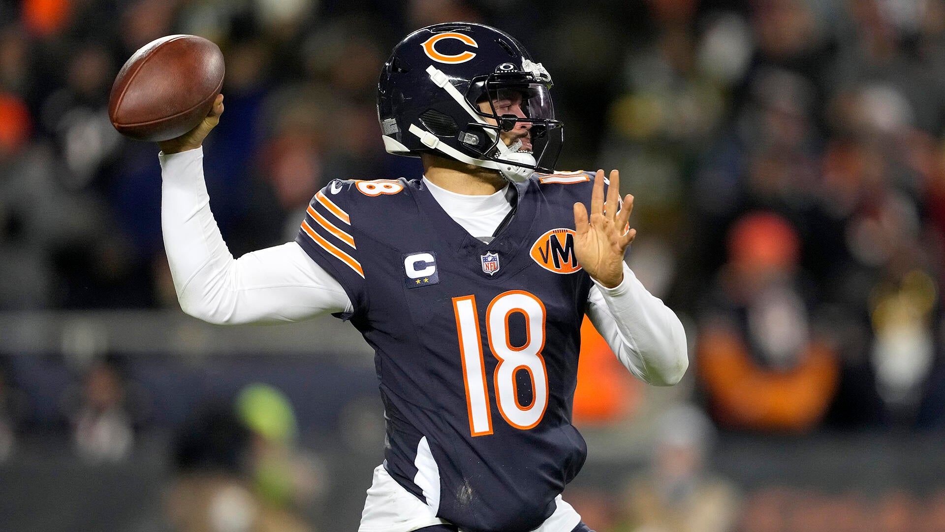 Caleb Williams Has Career Day, Leads Bears Past Packers for 1st Playoff Win Since 2010