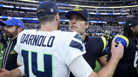 sam-darnold-matthew-stafford.jpg