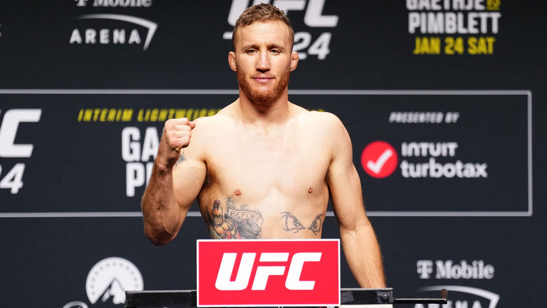 justin-gaethje-324-weighin.jpg