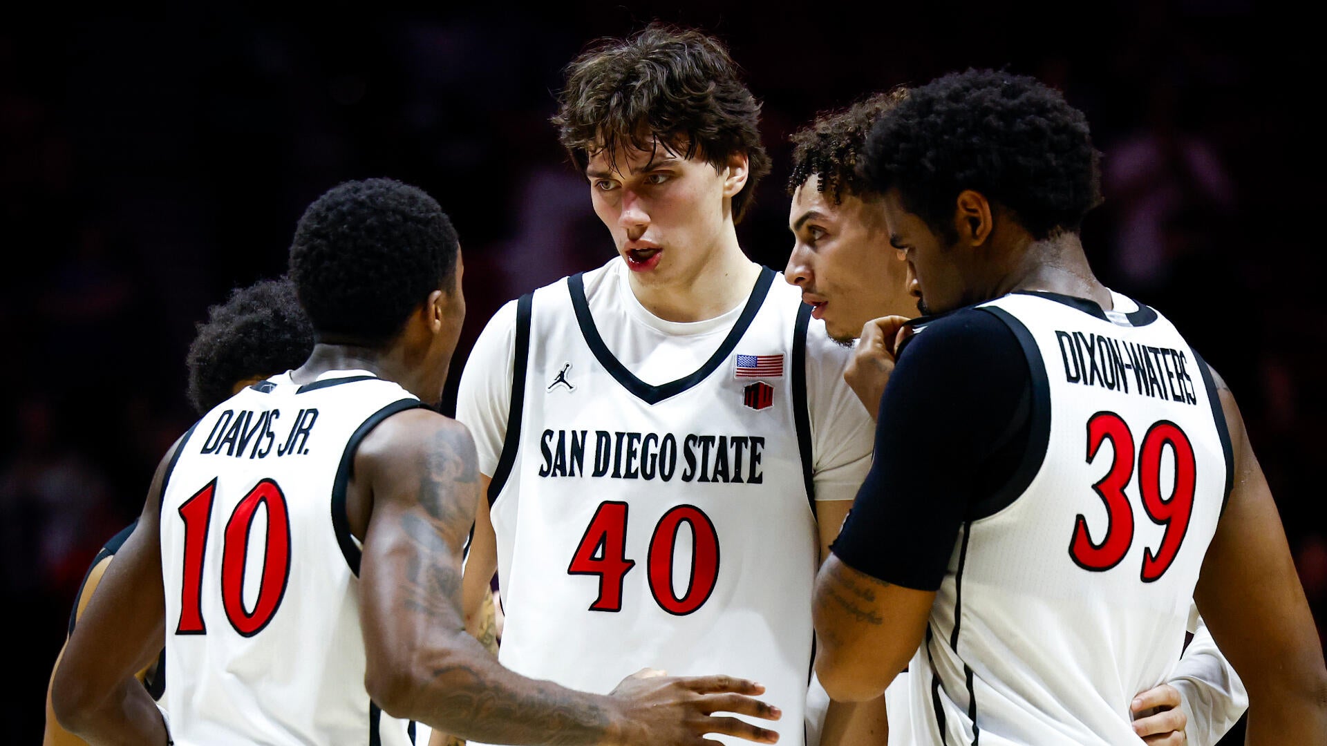 San Diego State vs. UNLV prediction, pick, odds, spread: Mountain West-leading Aztecs face Runnin' Rebels