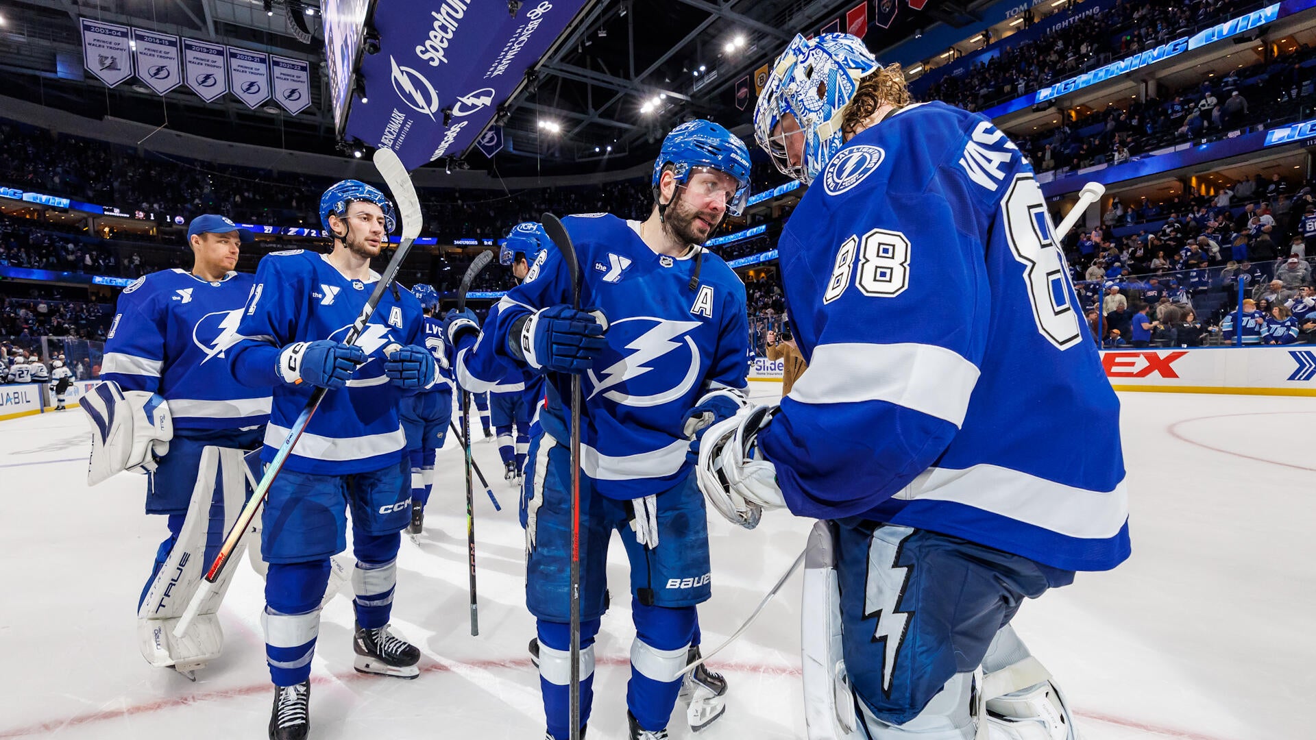 Bruins vs. Lightning odds, prediction, spread, time: 2026 NHL Stadium Series picks for Feb. 1 from model