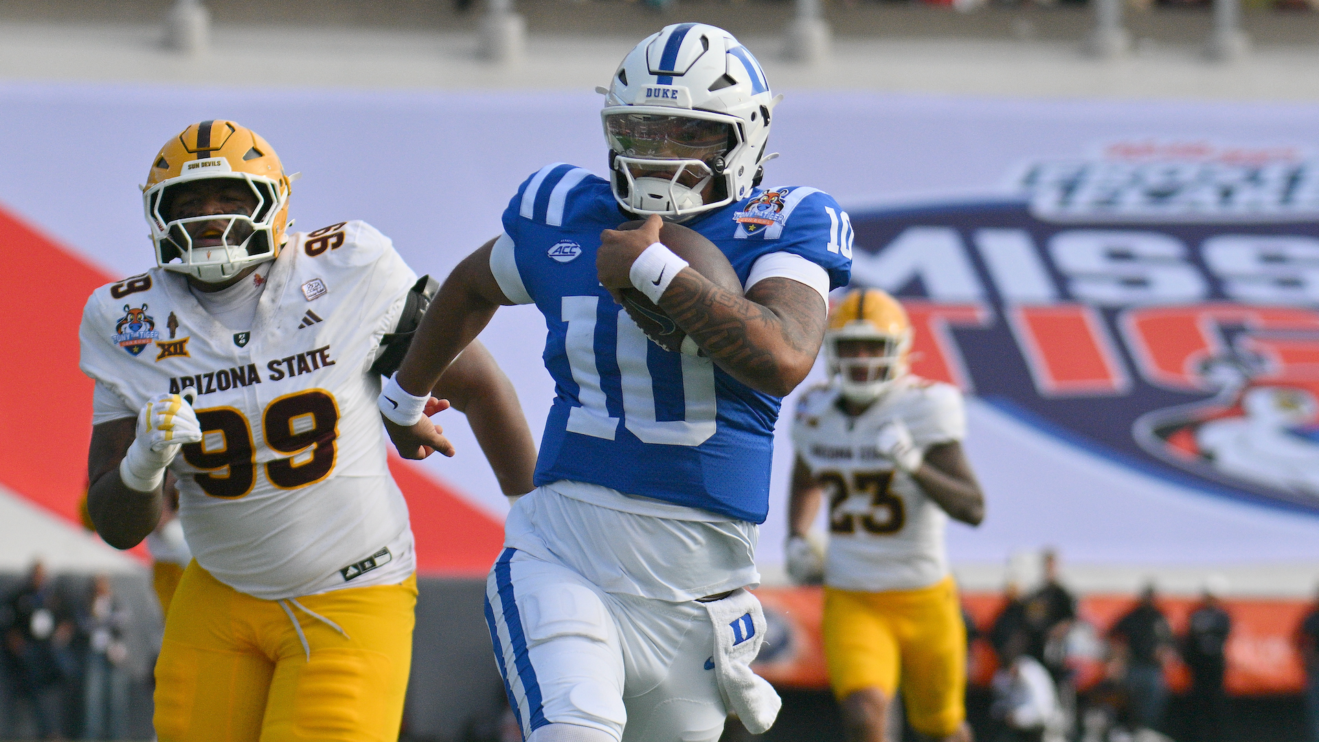 Duke, Darian Mensah reach settlement, clearing path for QB's transfer to Miami