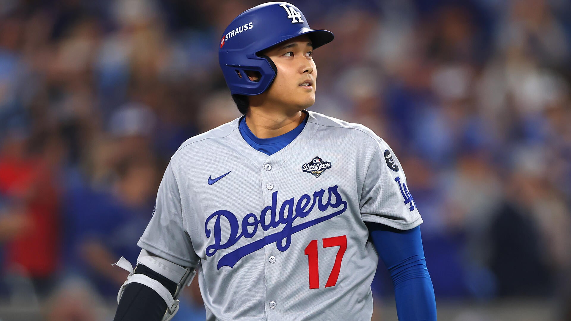 Dodgers' Shohei Ohtani won't pitch for Team Japan in World Baseball Classic, Dave Roberts says
