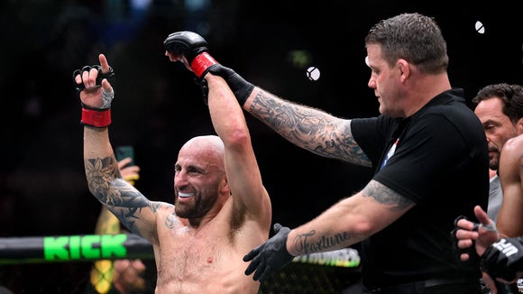 Alexander Volkanovski Defeats Diego Lopes Via U-Dec