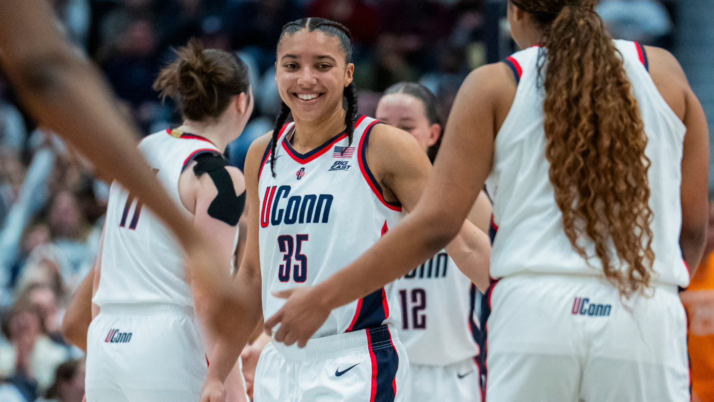 Winners and losers from women's hoops 'Super Sunday': UConn stays perfect, big wins for Texas and Michigan