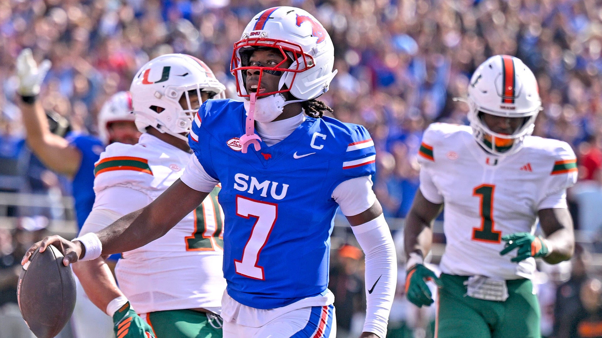 College football Week 1: Best bets from expert's high-yield systems 