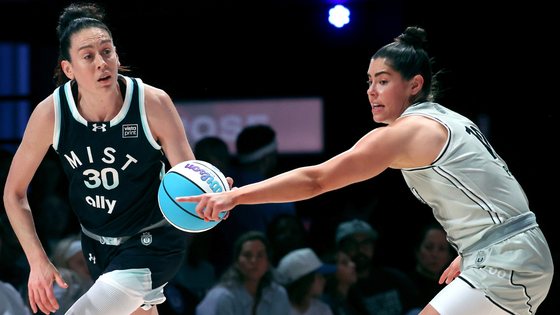 breanna-stewart-kelsey-plum-one-on-one-unrivaled.png