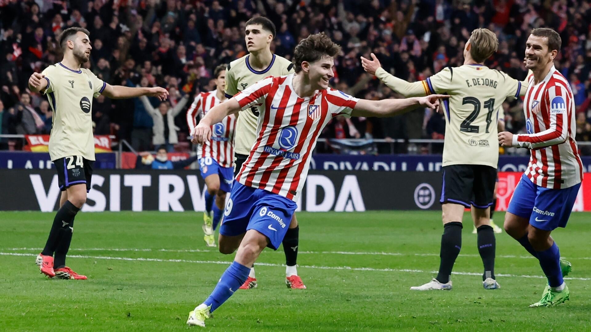 Barcelona blown out by Atletico Madrid in Copa del Rey semifinal first leg as Catalans concede four