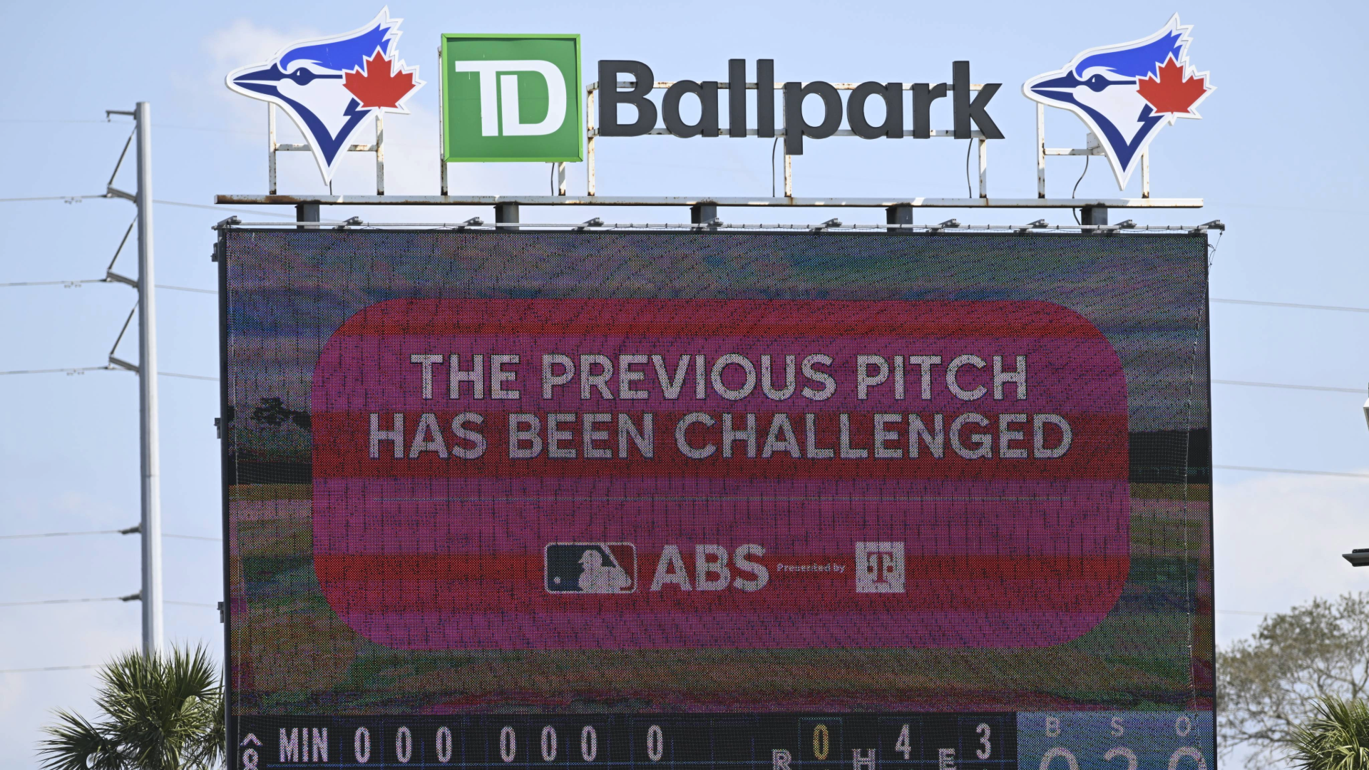 MLB robot umpires are here to stay: Everything to know about ABS challenge system
