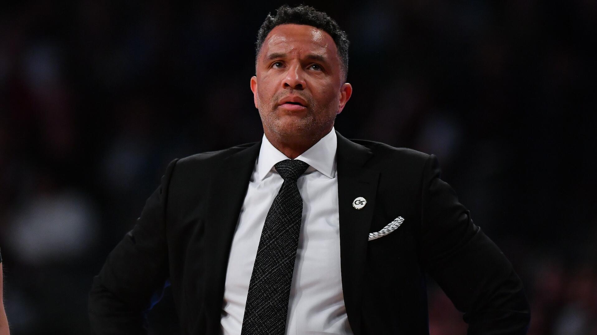 Georgia Tech firing Damon Stoudamire: Yellow Jackets set to move on after last-place finish in ACC