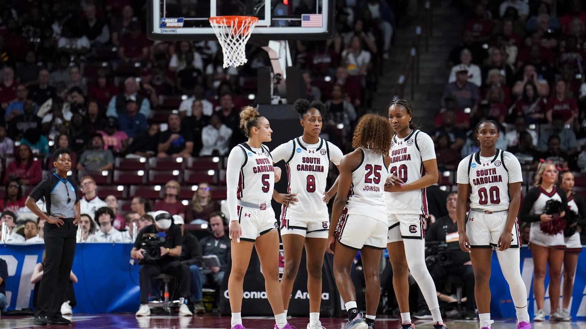 No. 1 South Carolina Halfway To 6th Straight Final Four, No. 4 Oklahoma Stands In Way In Sweet 16